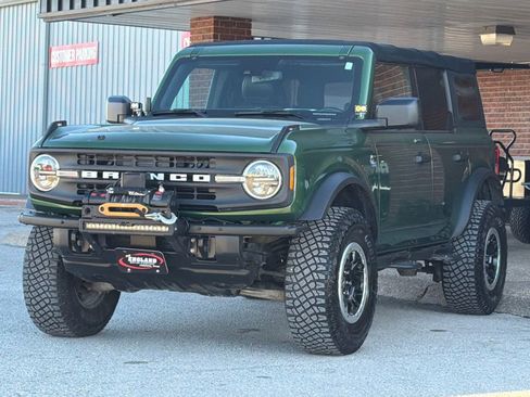 Used 2022 Ford Bronco Black Diamond image 4