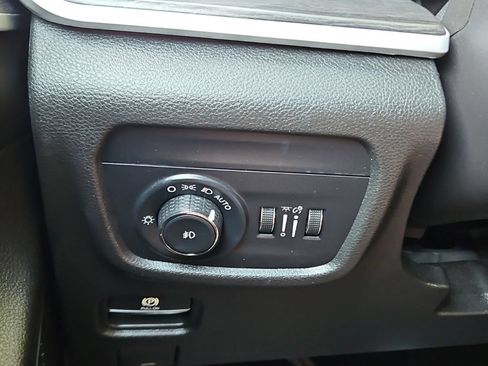 Used 2022 Jeep Grand Cherokee L Limited RWD image 14