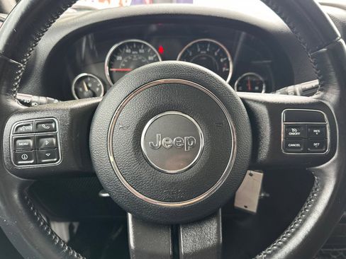 Used 2018 Jeep Wrangler Sport AWD/4WD image 21