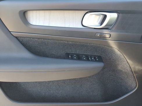 Used 2026 Volvo XC40 B5 Plus AWD/4WD image 16