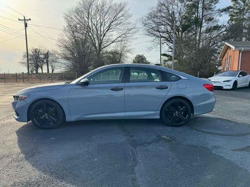 Used 2021 Honda Accord Sport image 2