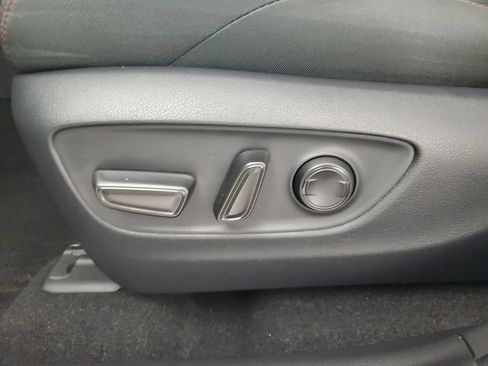 Used 2025 Toyota RAV4 SE image 29