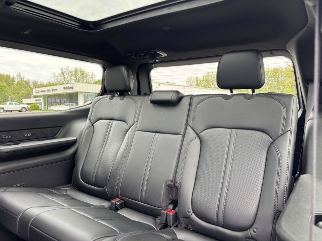 New 2026 Jeep Grand Wagoneer Limited AWD/4WD image 12