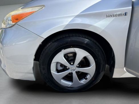 Used 2015 Toyota Prius Three FWD image 32