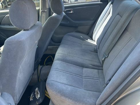 Used 2001 Toyota Camry LE FWD image 16