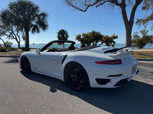 Used 2015 Porsche 911 Turbo S image 21