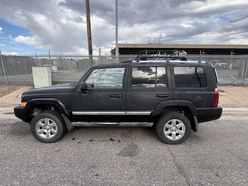 Used 2006 Jeep Commander Limited w/ Trailer Tow Group IV RWD image 10