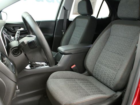 Certified 2024 Chevrolet Equinox LT FWD image 12