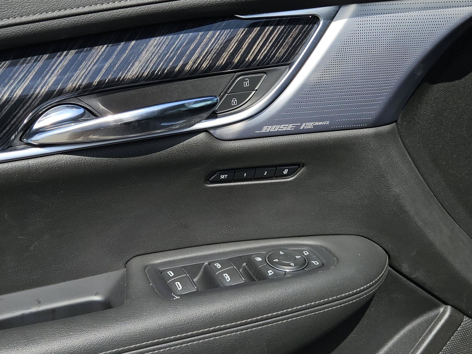 Used 2024 Cadillac XT6 Premium Luxury FWD image 28