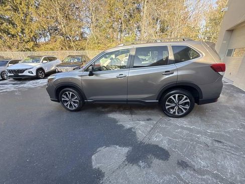 Used 2020 Subaru Forester Limited image 10