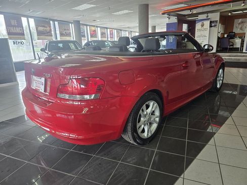 Used 2009 BMW 128i Convertible RWD image 4