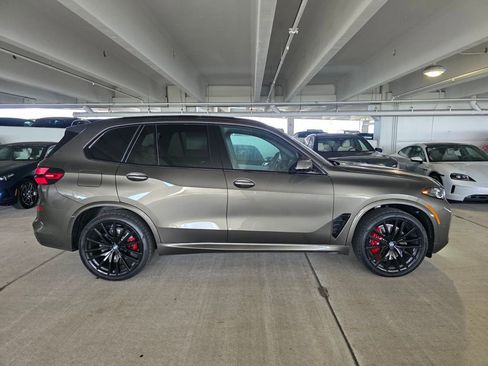 New 2026 BMW X5 sDrive40i image 3