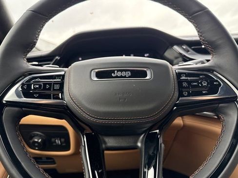 New 2026 Jeep Grand Cherokee L Summit w/ Obsidian Package AWD/4WD image 22