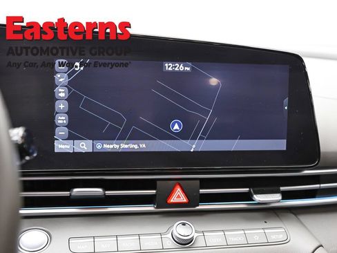 Used 2025 Hyundai Elantra SEL FWD image 18
