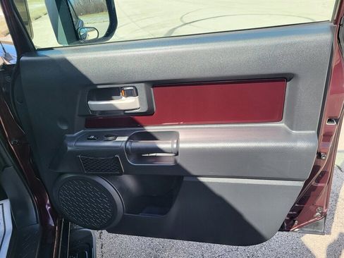 Used 2007 Toyota FJ Cruiser image 27