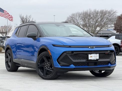 New 2026 Chevrolet Equinox EV RS image 2