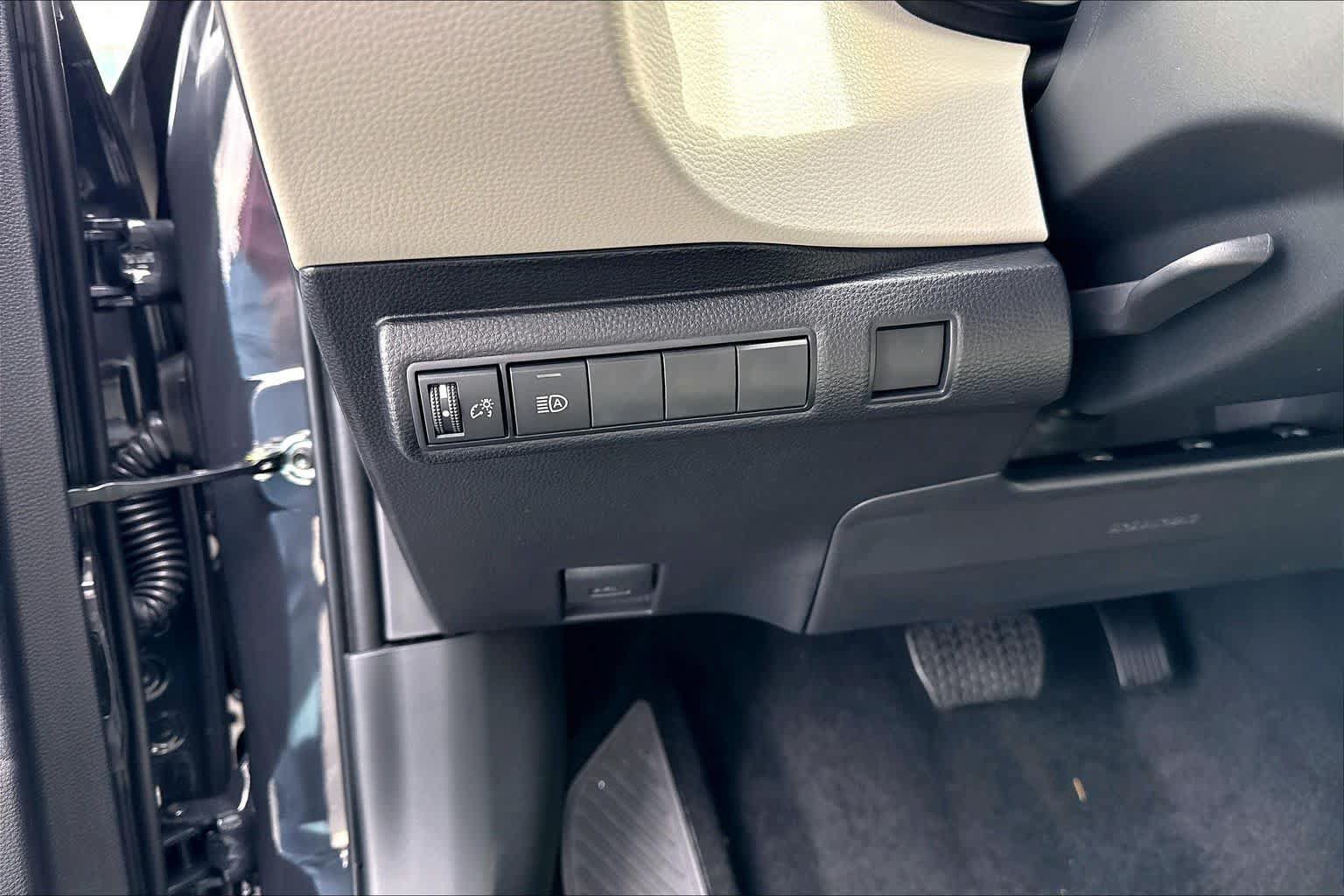 New 2027 Toyota Corolla LE FWD image 19