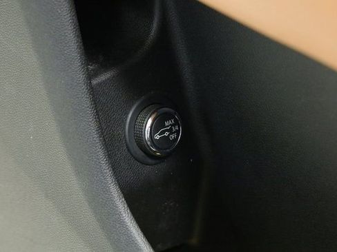 Used 2023 Cadillac XT4 Sport image 29