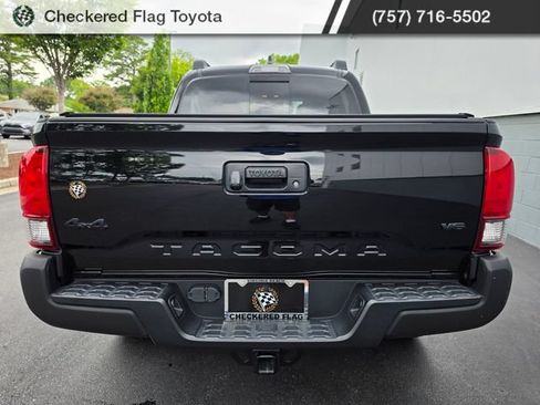 Used 2022 Toyota Tacoma SR5 AWD/4WD image 4