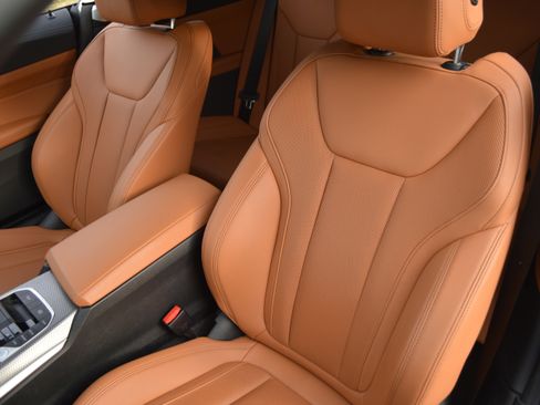 Certified 2024 BMW 430i Convertible w/ M Sport Package image 34