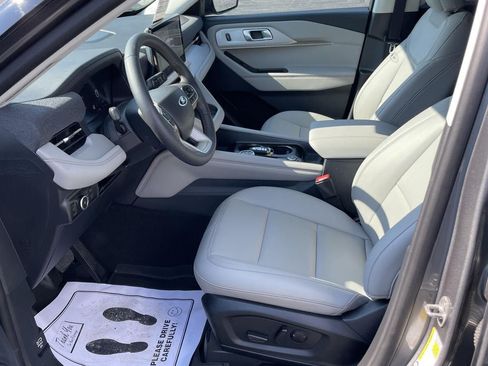 New 2026 Ford Explorer Active w/ Active Comfort Package AWD/4WD image 18