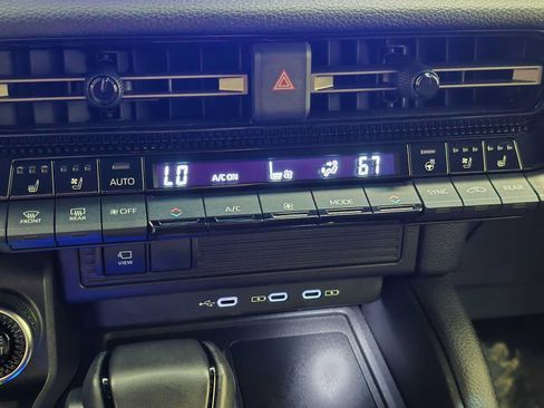 Used 2025 Toyota Land Cruiser w/ Premium Package AWD/4WD image 15