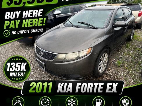Used 2011 Kia Forte EX FWD image 1