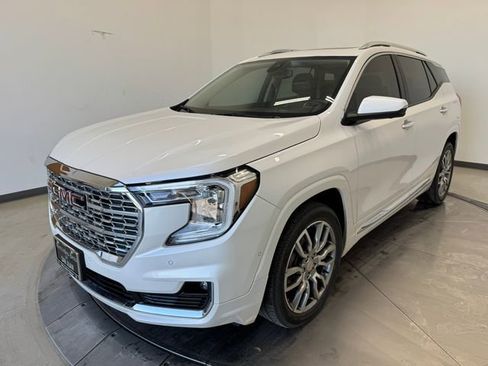 Used 2023 GMC Terrain Denali w/ Denali Premium Package image 30