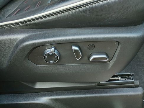 Used 2022 GMC Sierra 1500 AT4X image 12