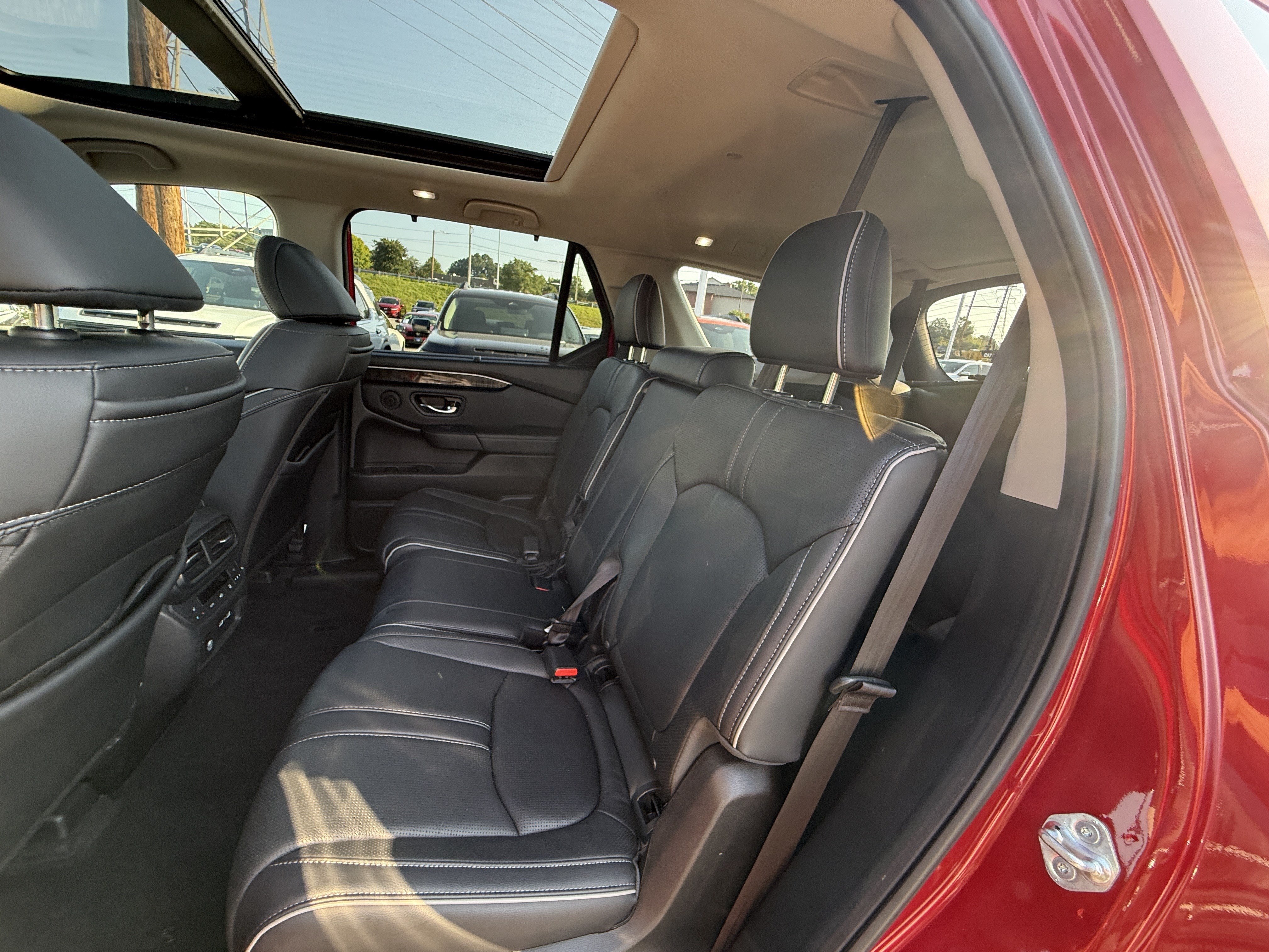 Certified 2023 Honda Pilot Elite image 35