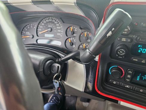 Used 2003 GMC Sierra 1500 SLT w/ SLT Preferred Equipment Group AWD/4WD image 43