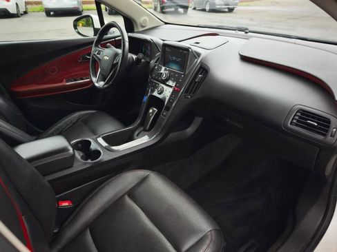 Used 2012 Chevrolet Volt Premium w/ Premium Trim Package FWD image 33