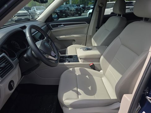 Used 2021 Volkswagen Atlas SE FWD image 17