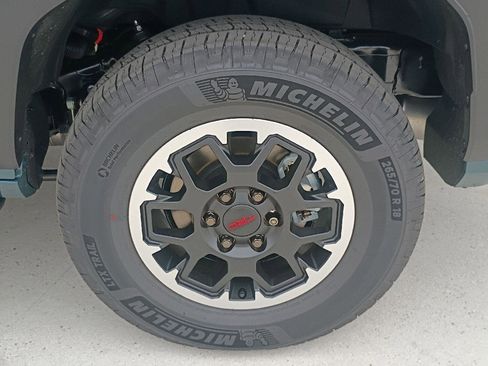 New 2026 Toyota 4Runner TRD Off-Road Premium AWD/4WD image 23