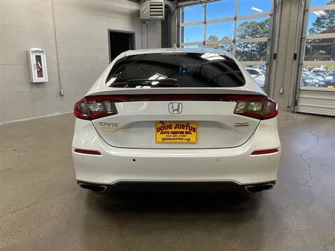 Used 2023 Honda Civic Sport Touring image 4