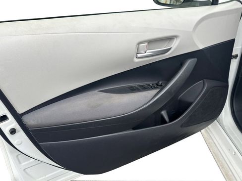 Used 2020 Toyota Corolla LE image 17