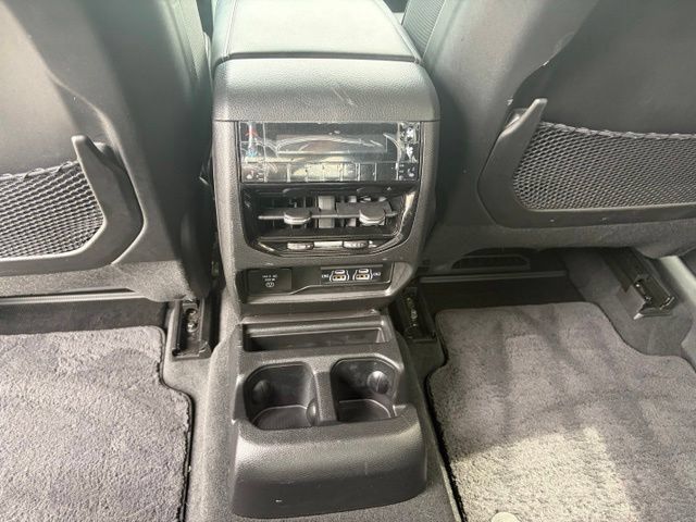 Used 2023 Jeep Grand Cherokee L Limited w/ Luxury Tech Group II RWD image 21