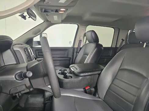 Used 2022 RAM 1500 Tradesman w/ Chrome Appearance Group AWD/4WD image 3