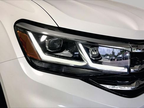 Used 2023 Volkswagen Atlas SEL Premium AWD/4WD image 43