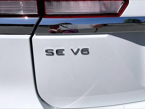 Used 2023 Volkswagen Atlas SE w/ Panoramic Sunroof Package image 31