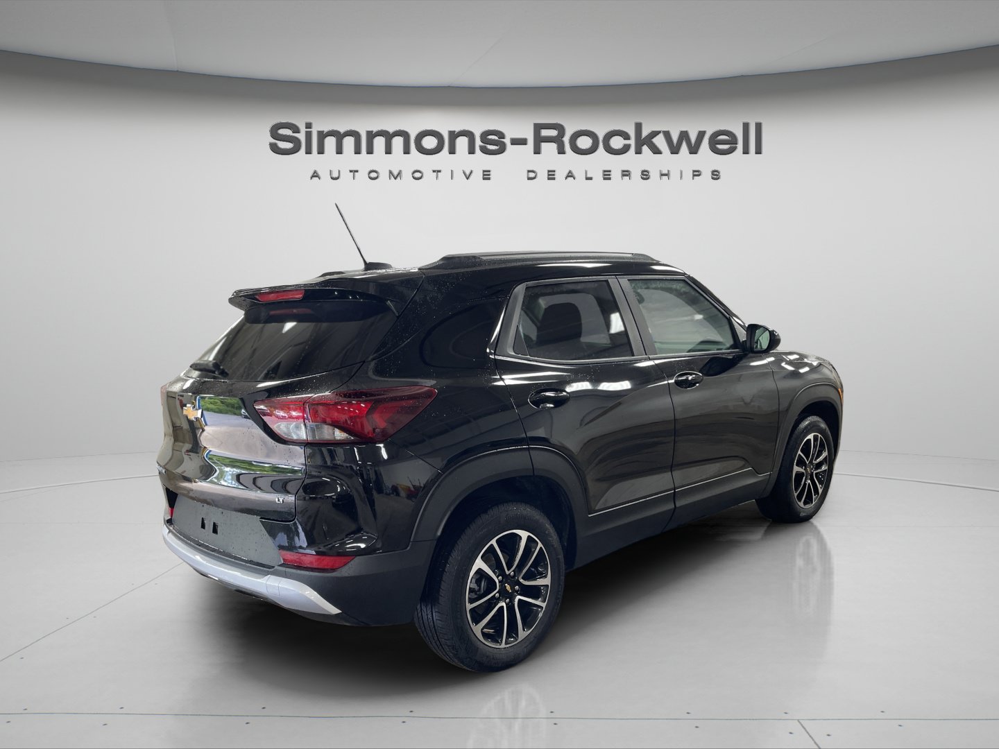 Used 2025 Chevrolet TrailBlazer LT AWD/4WD image 5