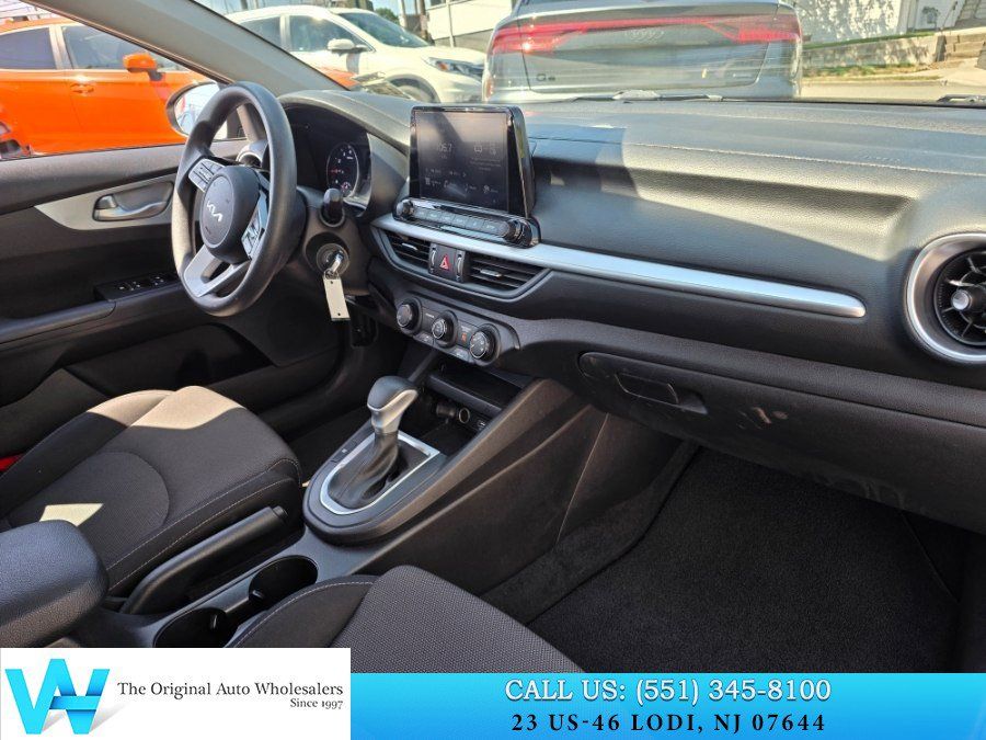Used 2023 Kia Forte LXS w/ LXS Technology Package FWD image 16