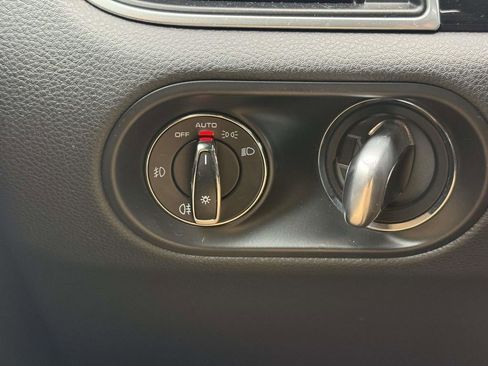 Used 2018 Porsche Macan image 21