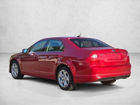 Used 2011 Ford Fusion SE image 8