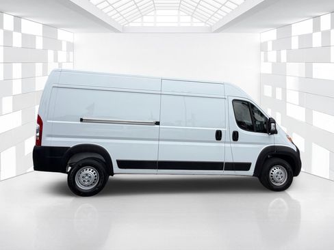 Used 2026 RAM ProMaster 2500 w/ Convenience Group FWD image 8