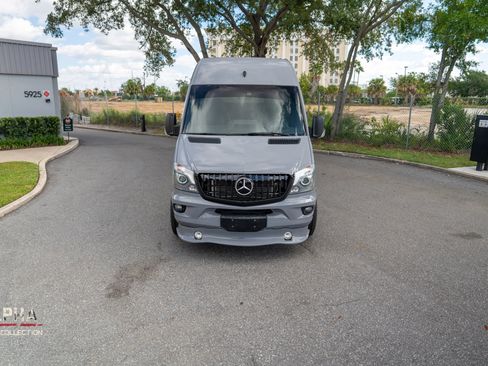 Used 2017 Mercedes-Benz Sprinter 2500 image 10