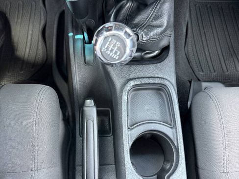 Used 2012 Jeep Wrangler Unlimited Sport w/ Connectivity Group AWD/4WD image 14