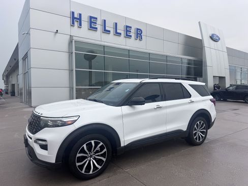Used 2020 Ford Explorer ST w/ Premium Technology Package AWD/4WD image 3