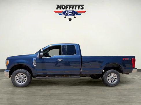 Used 2017 Ford F250 XLT w/ XLT Value Package AWD/4WD image 2