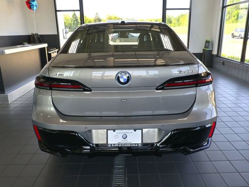 New 2026 BMW 750e xDrive w/ Executive Package image 3